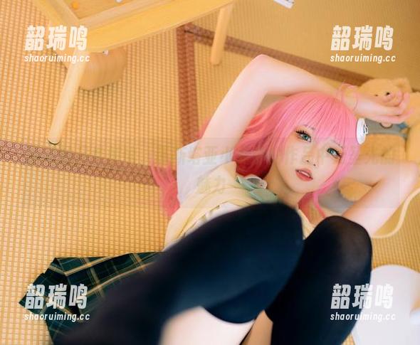 清纯的另类解读，瓦斯塔亚小龙虾的作品中无圣光的魅力