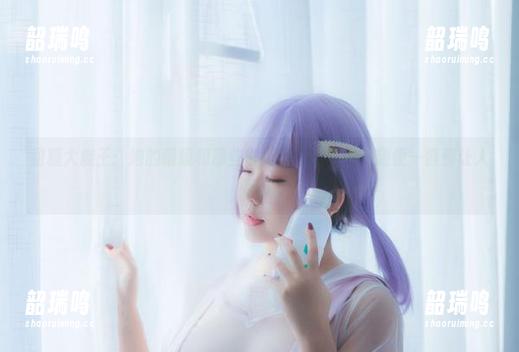 甜糖大魔王:她的眼镜和那些富有灵气的写真,随便一瞥都让人醉。 甜糖大魔王:她的眼镜和那些富有灵气的写真,随便一瞥都让人醉。