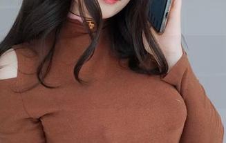 每次看到白银81的皇家吸血鬼，我都想说，这免费的套图真不简单！