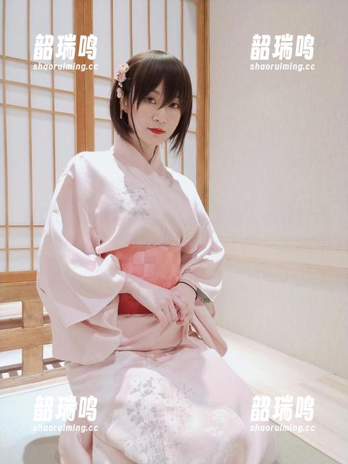 白银81cos肉丝合集：看了让人心跳加速的瞬间！
