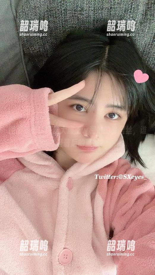 图集来袭！眼酱大魔王w和她的裤里丝，谁才是最后的赢家？