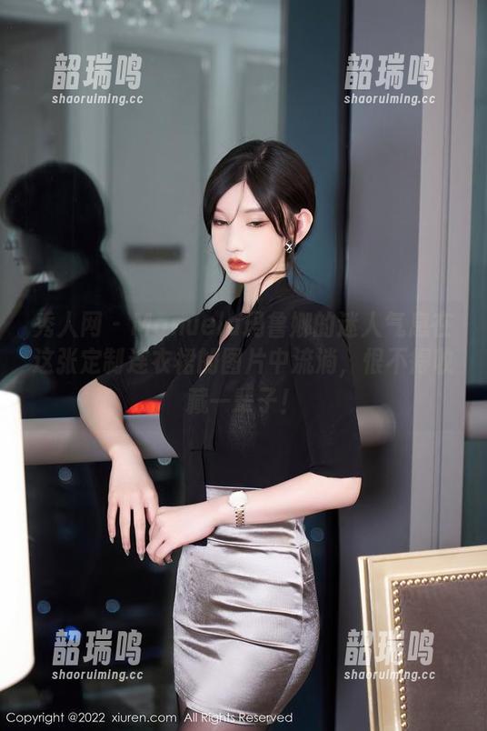 秀人网 - Manuela玛鲁娜的迷人气息在这张定制连衣裙的图片中流淌,恨不得收藏一辈子! 秀人网 - Manuela玛鲁娜的迷人气息在这张定制连衣裙的图片中流淌,恨不得收藏一辈子!