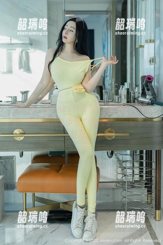 秀人网 - Nancy小姿的短裤原图,能让你一秒掉进这个季节的悠闲中——分享无极限。 秀人网 - Nancy小姿的短裤原图,能让你一秒掉进这个季节的悠闲中——分享无极限。