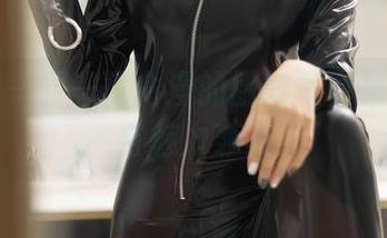 秀人网 – 尝一口俞漫的厨娘写真集：美味与魅力兼具