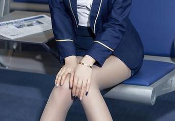 秀人网 – 快来围观！夏晓Maggy泳池最新图包，心动保证！