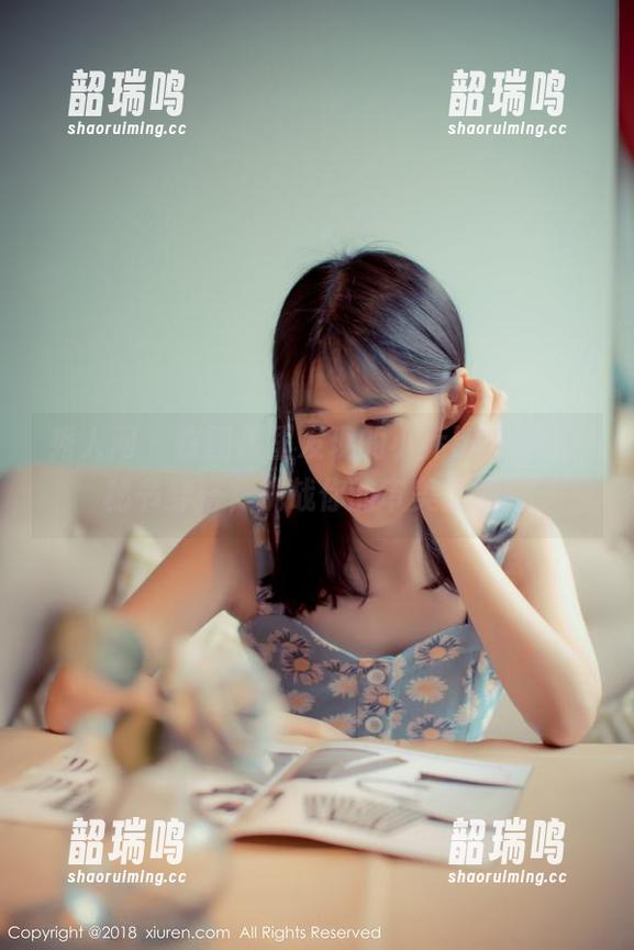 秀人网 - 在图库里发现的小乔babyb：秘书穿搭，挑战你的审美底线！