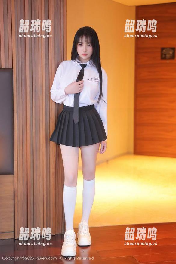 秀人网 - 猫咪巨臀妹妹的别致肉丝写真,这套餐图我一时半会儿竟没太明白深意,哈哈。 秀人网 - 猫咪巨臀妹妹的别致肉丝写真,这套餐图我一时半会儿竟没太明白深意,哈哈。