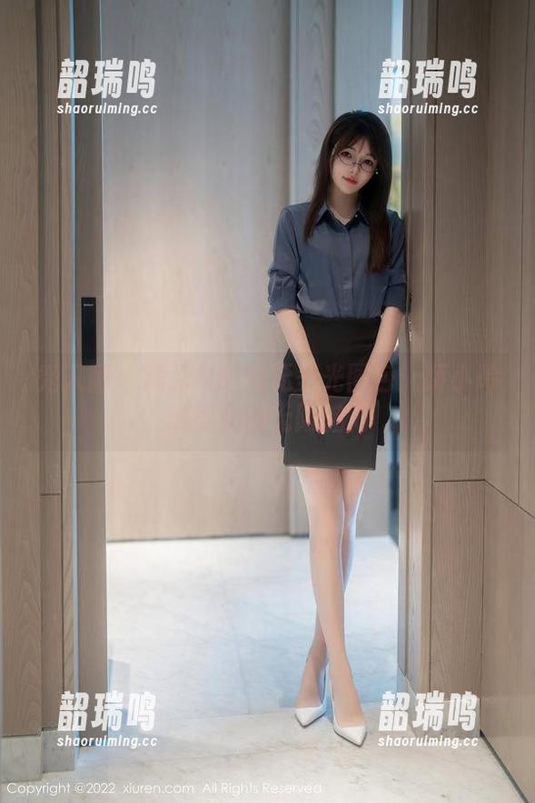 秀人网 - 糯米NM的无圣光图包:娇小玲珑美女的无限魅力 秀人网 - 糯米NM的无圣光图包:娇小玲珑美女的无限魅力