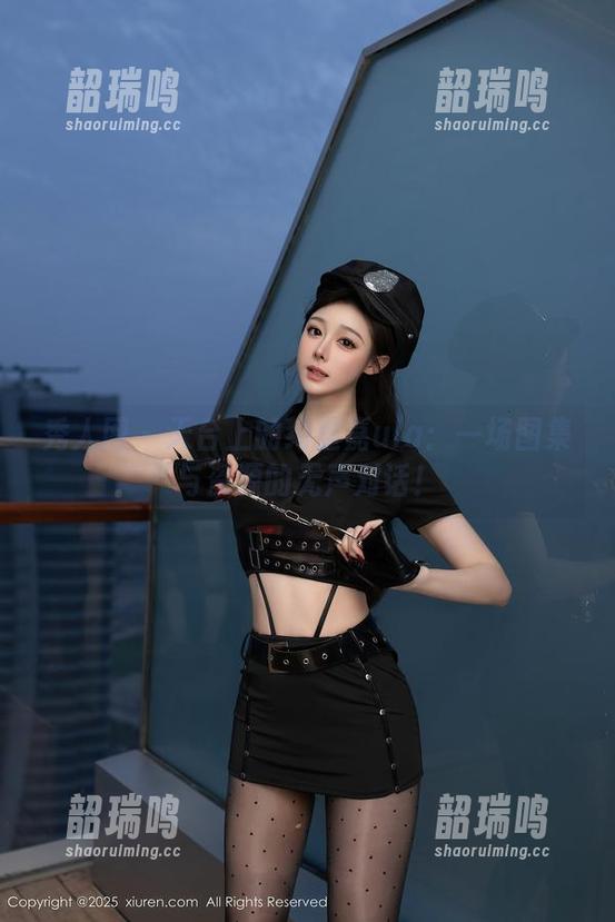 秀人网 - 天台上的绮里嘉ula:一场图集与资源的无声对话! 秀人网 - 天台上的绮里嘉ula:一场图集与资源的无声对话!