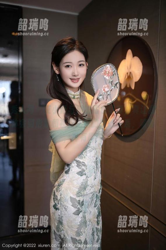 秀人网 - 艾小青与她的眼镜写真,真让我体会到形象和视野之间的微妙关系,啧啧,真有趣! 秀人网 - 艾小青与她的眼镜写真,真让我体会到形象和视野之间的微妙关系,啧啧,真有趣!