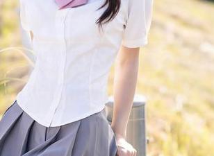 秀人网 – 谁说奶牛不能上画？黄可Christine的作品打破传统！
