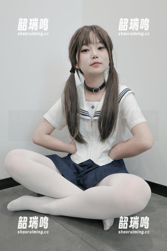 紧急企划 - 分享奶昔的绿背心写真集：谁能抗拒这么清新的风格？