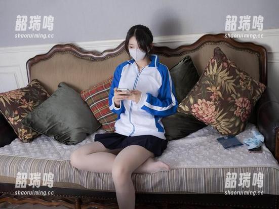 紧急企划 - 樱樱樱可写真合集,JK风与花香交织的奇妙旅程 紧急企划 - 樱樱樱可写真合集,JK风与花香交织的奇妙旅程