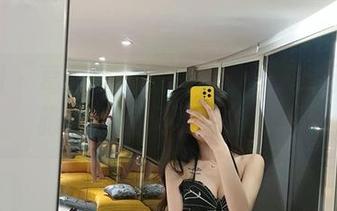微密圈 – 葛征连体衣写真：当高清邂逅优雅，优雅又不失俏皮。