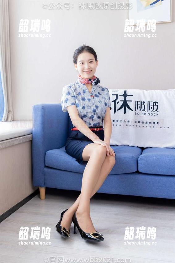 袜啵啵 - 稚予深蓝丝写真集:你确定不想多看几眼? 袜啵啵 - 稚予深蓝丝写真集:你确定不想多看几眼?