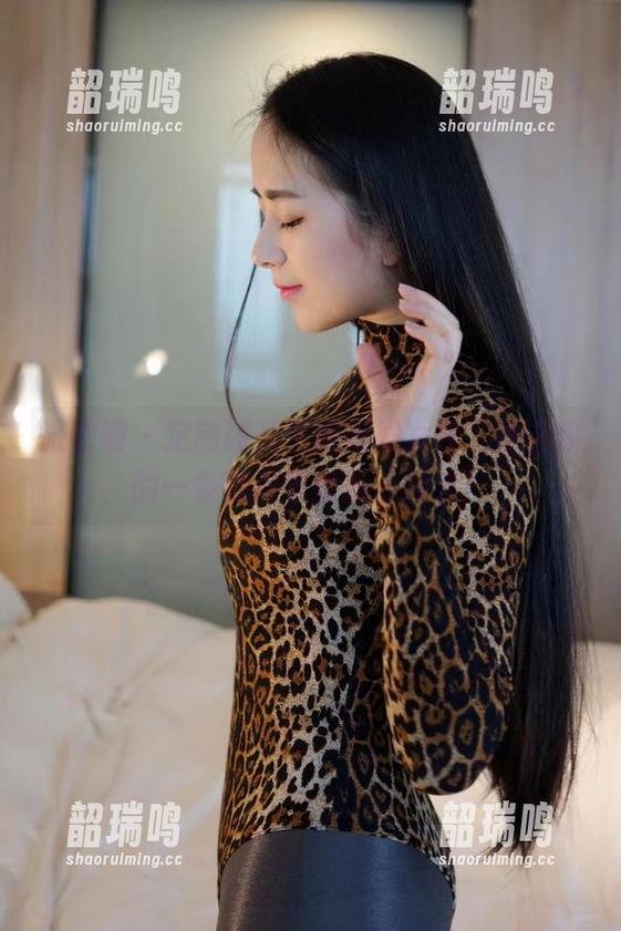 微密圈 - 定制图片中的辣妈女神，她在你的一条微信里隐藏了什么？