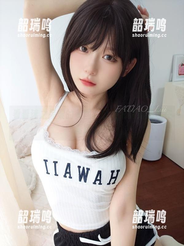 看看迷之呆梨的美图,顺便猜猜她到底在看哪里? 看看迷之呆梨的美图,顺便猜猜她到底在看哪里?