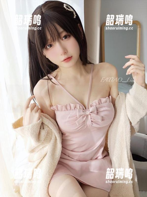 迷之呆梨春日少女全套写真，看看春天能把你呆成什么样！