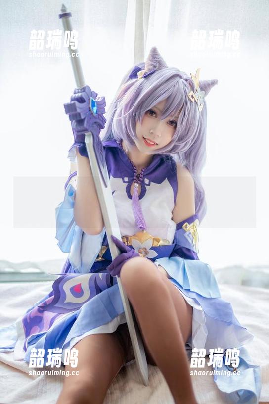 里见年一，甘雨的美图简直不能错过，免费欣赏还等什么！