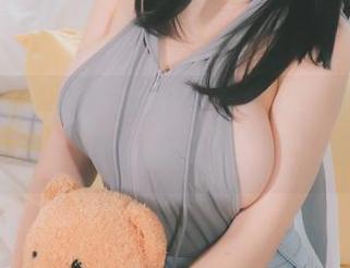 陌陌咕咕咕的黑丝写真大揭秘：萌与撩的完美结合